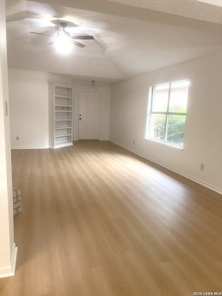 1635 Canyon Parke Dr - Photo 4 of 28
