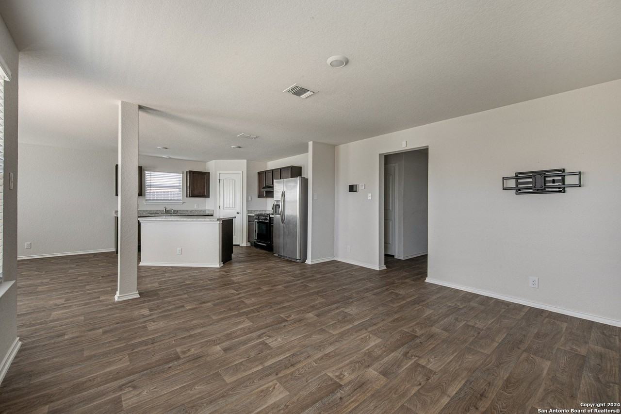 13930 Morgan Ter - Photo 5 of 25