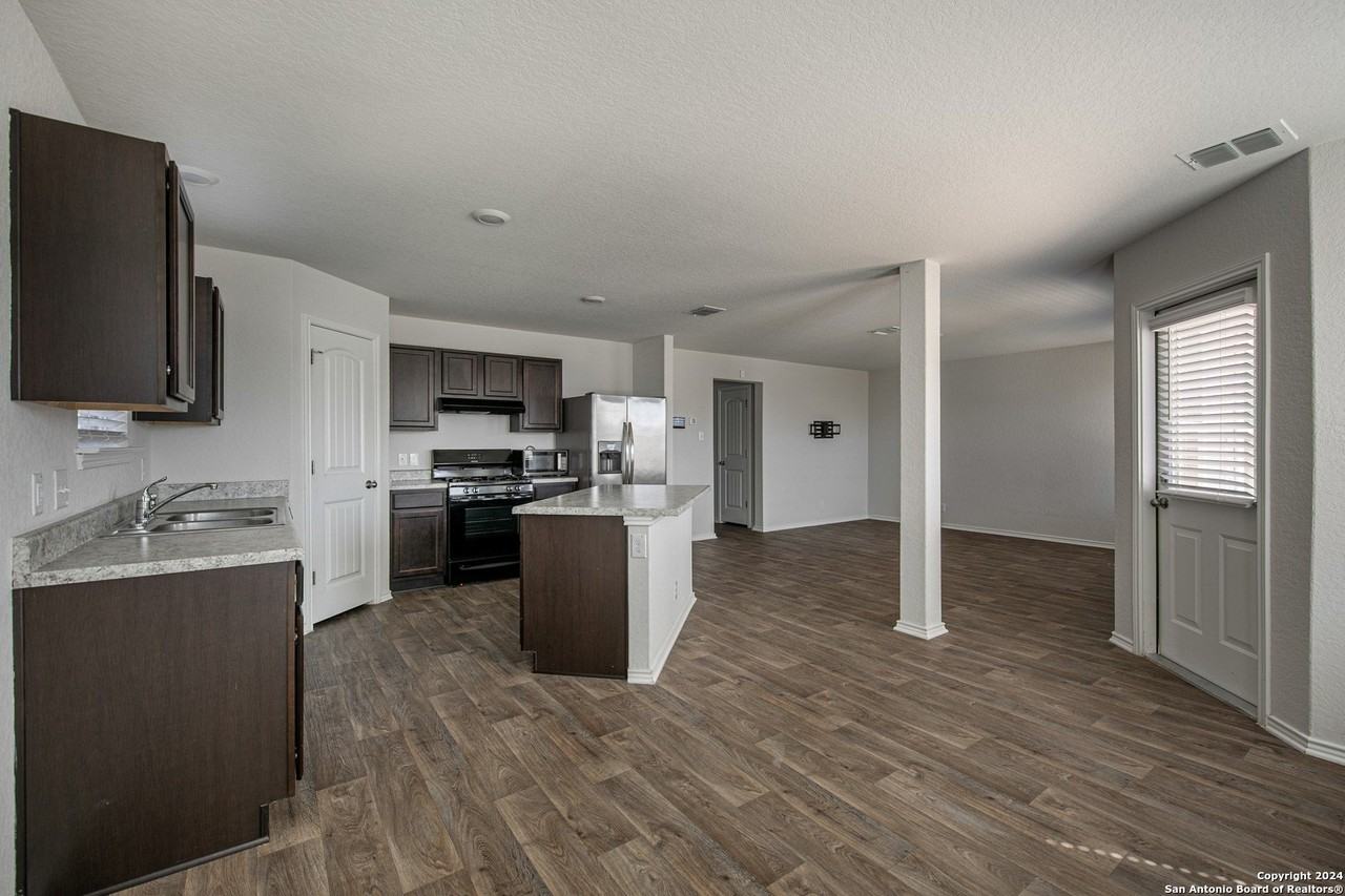13930 Morgan Ter - Photo 7 of 25