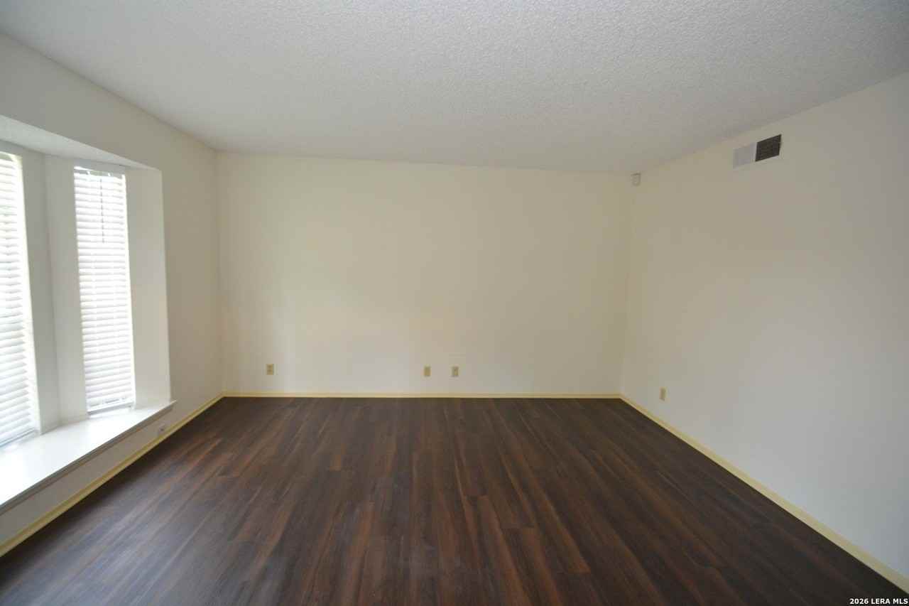 602 Briar Oak St - Photo 3 of 24