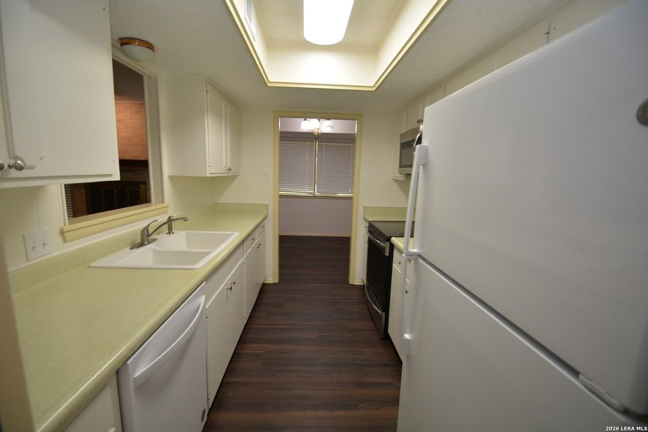 602 Briar Oak St - Photo 6 of 24