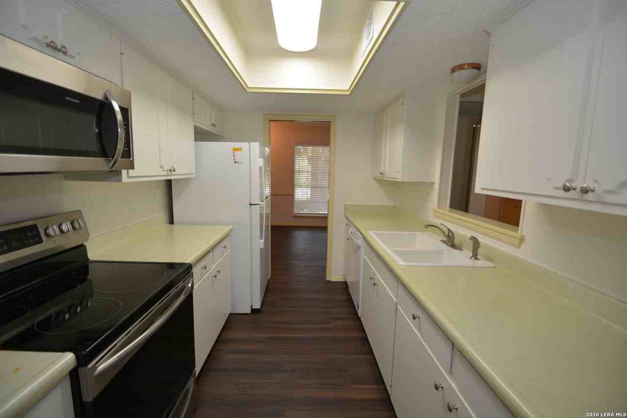 602 Briar Oak St - Photo 7 of 24