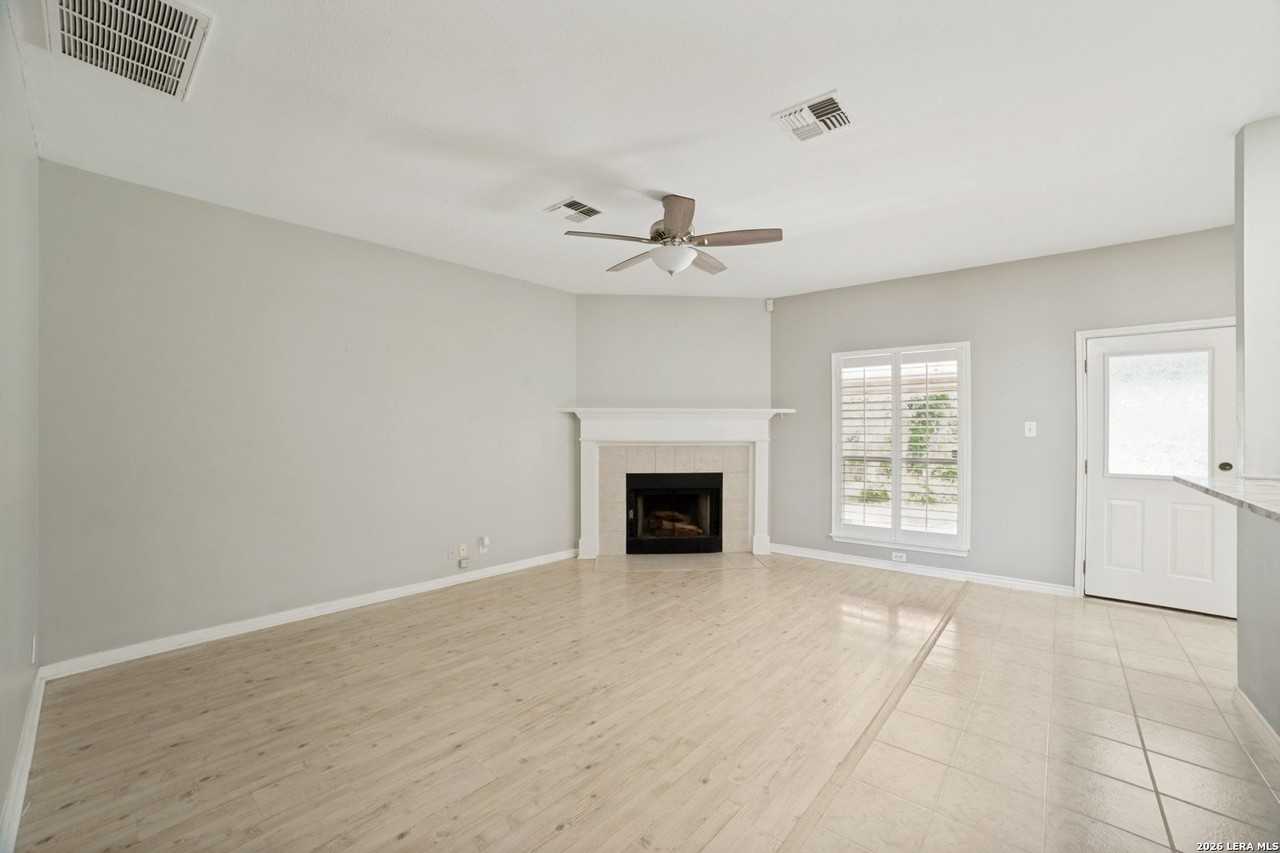 7014 Andtree Blvd - Photo 7 of 25
