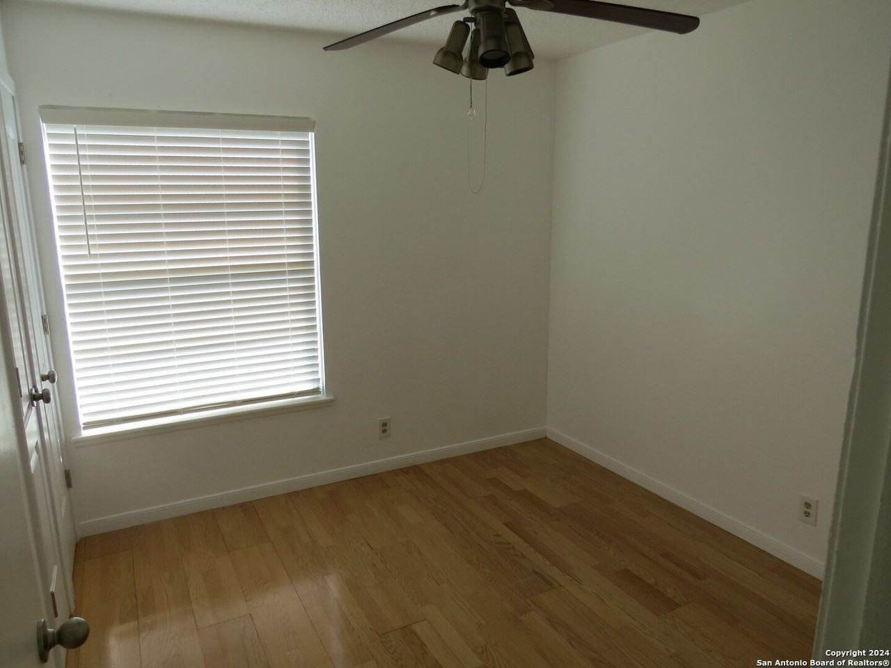 842 Horseshoe Trl - Photo 7 of 12