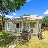 935 W Ridgewood Ct - Photo 1 of 1