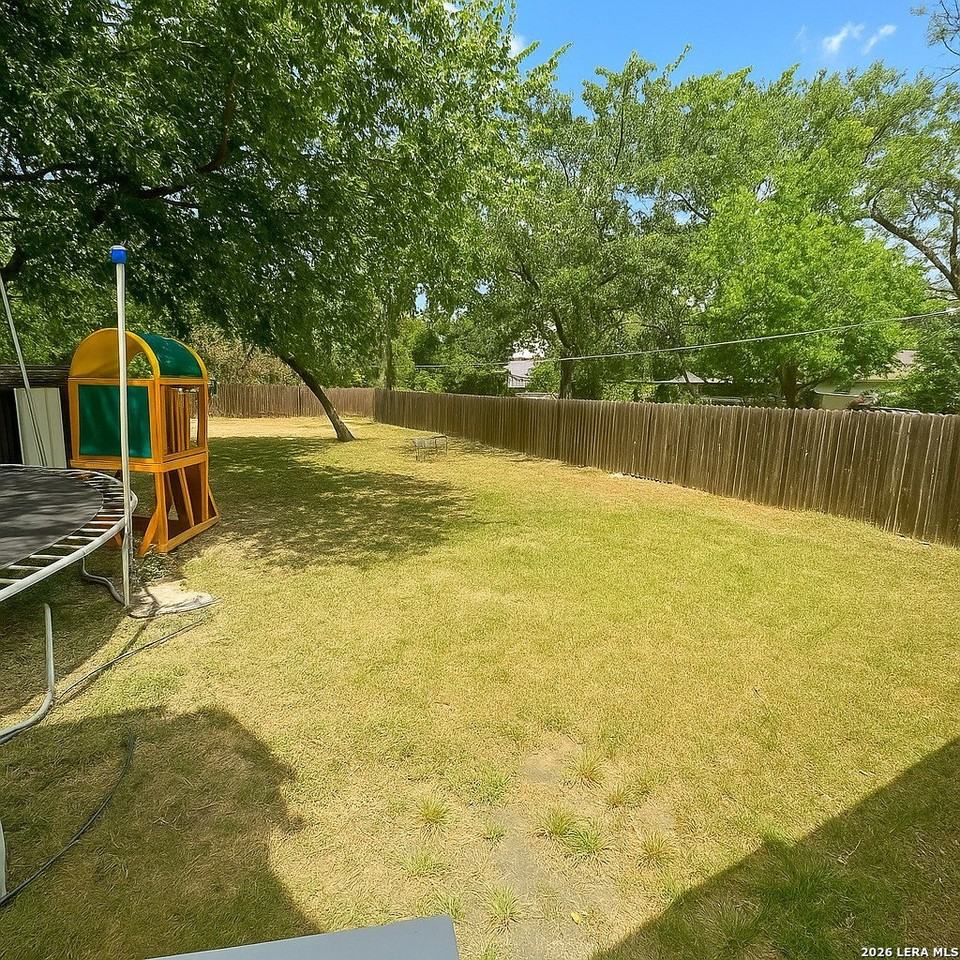 935 W Ridgewood Ct - Photo 7 of 7