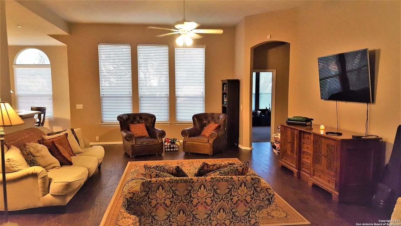 4426 James Bowie - Photo 5 of 14