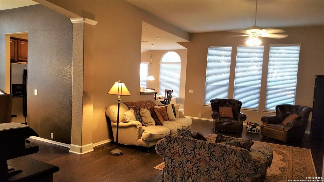 4426 James Bowie - Photo 6 of 14