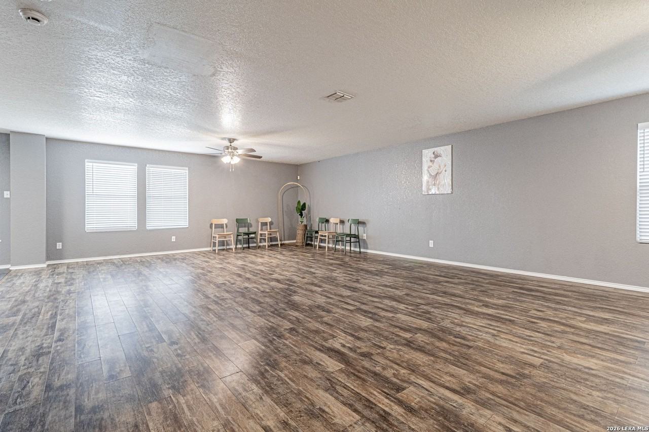 145 Gatewood Fls - Photo 5 of 45