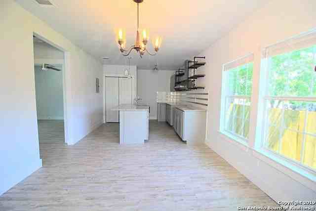 707 S Olive St #A - Photo 5 of 9
