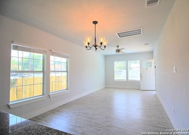 707 S Olive St #A - Photo 7 of 9