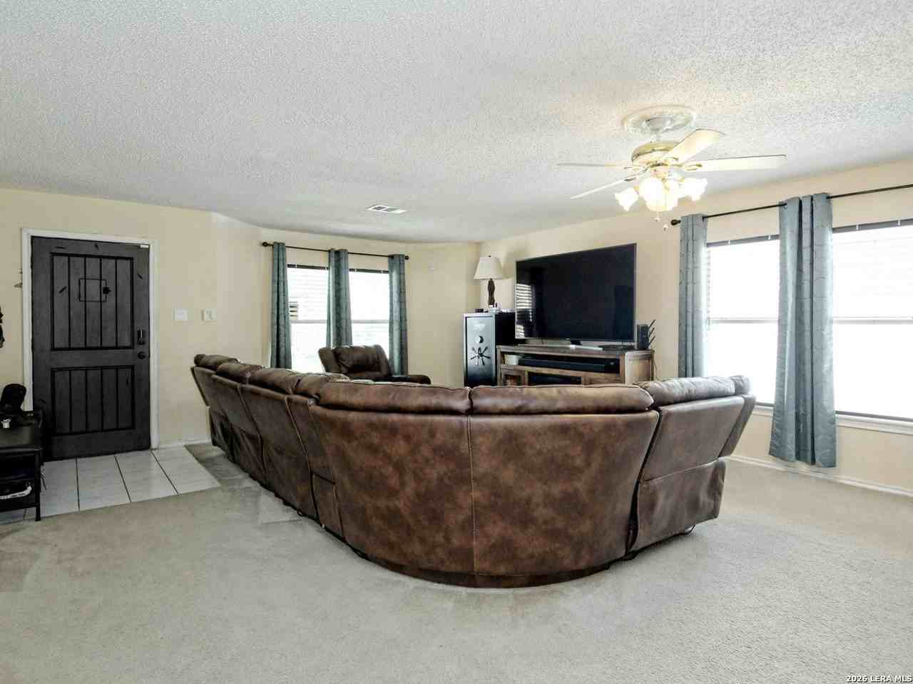 6718 Haven Meadow Dr - Photo 4 of 17