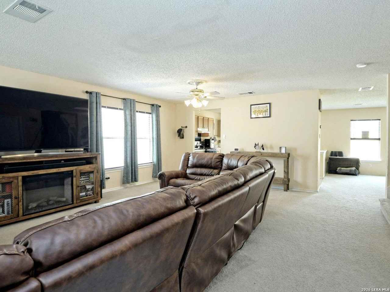 6718 Haven Meadow Dr - Photo 5 of 17