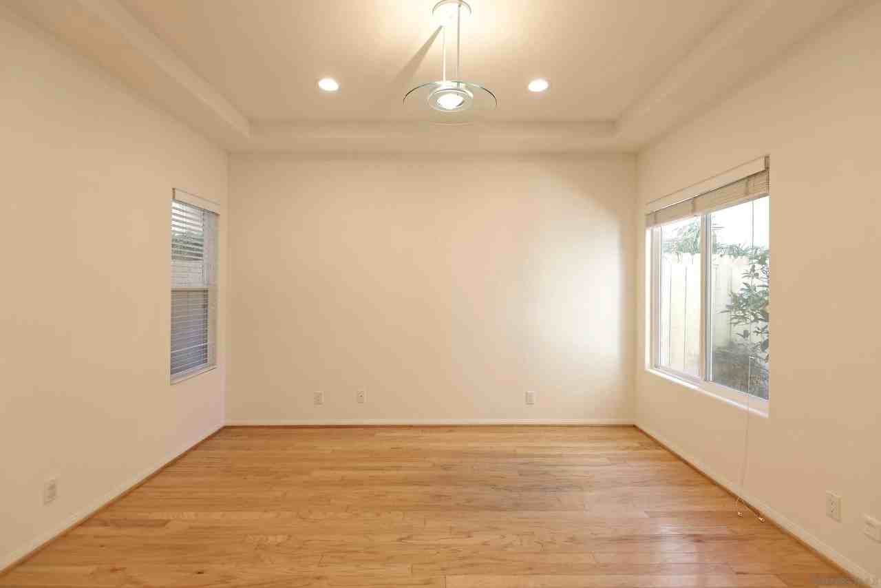7463 Draper Ave - Photo 6 of 31