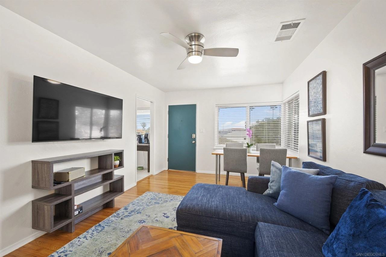 4727 Greene St - Photo 2 of 38