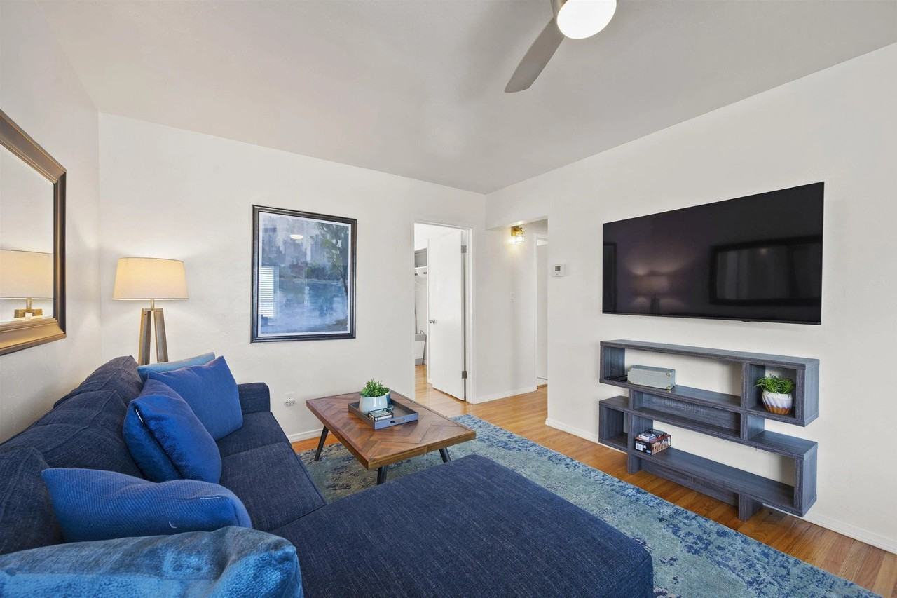 4727 Greene St - Photo 6 of 38