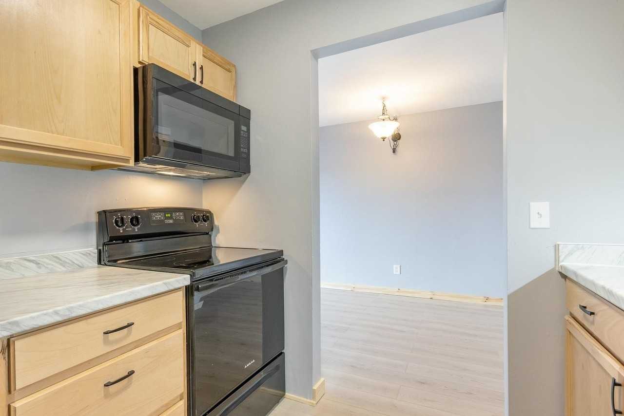 2703 Westview Ct - Photo 5 of 41