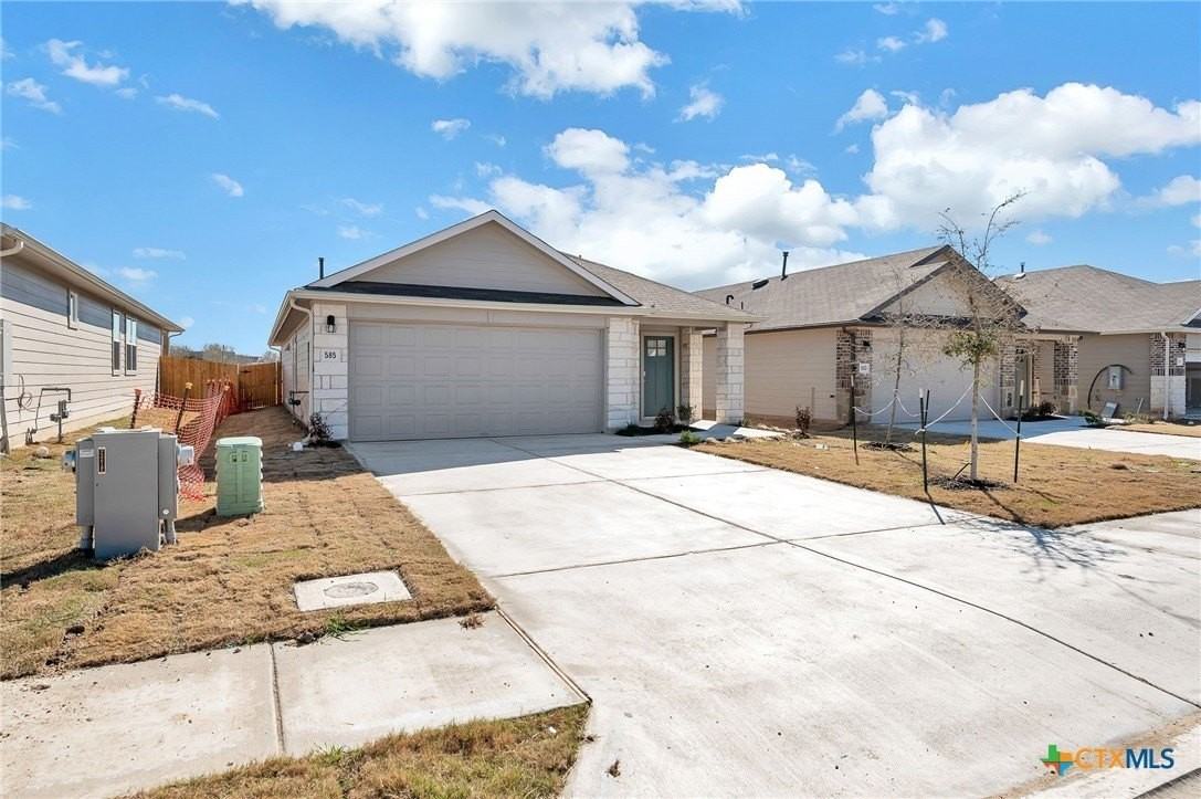 585 Apache Plum Dr - Photo 3 of 38