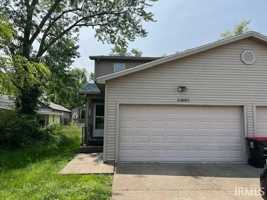 featured image of 8001 Alexandra Ln