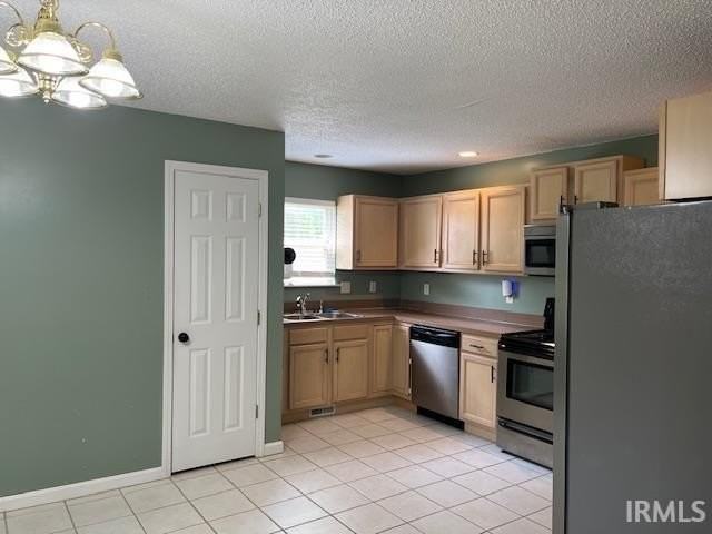 8001 Alexandra Ln - Photo 3 of 13