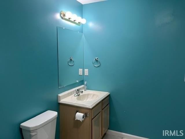 8001 Alexandra Ln - Photo 7 of 13