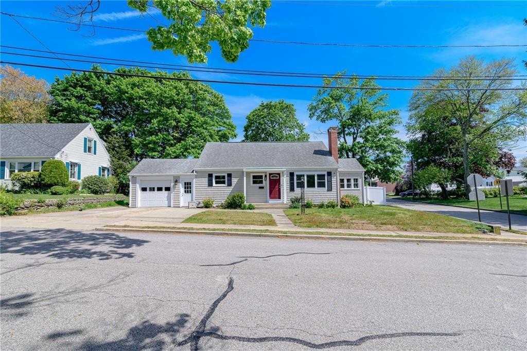 76 Crossland Rd - Photo 3 of 29