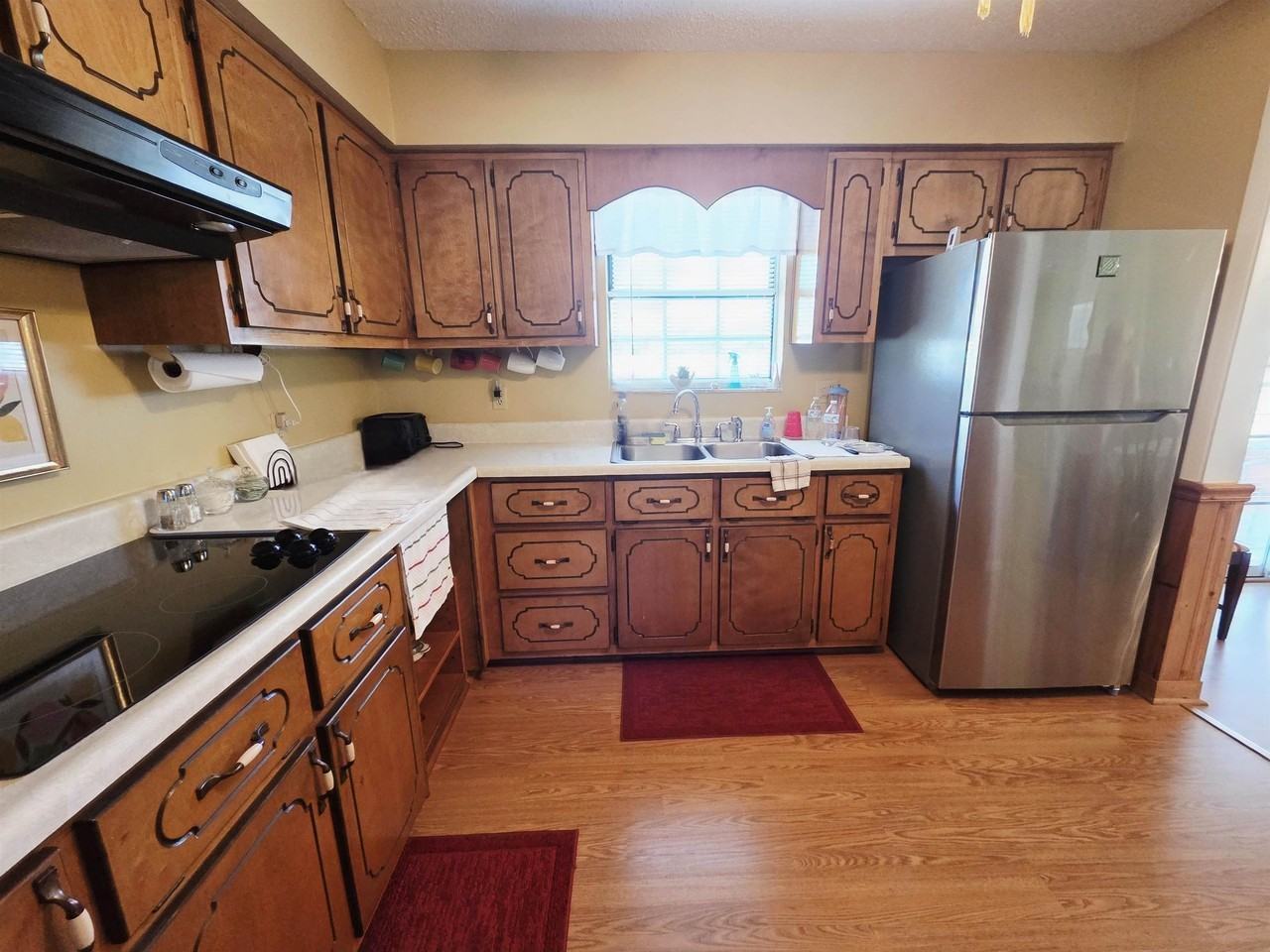 102 S Claire Dr - Photo 6 of 33
