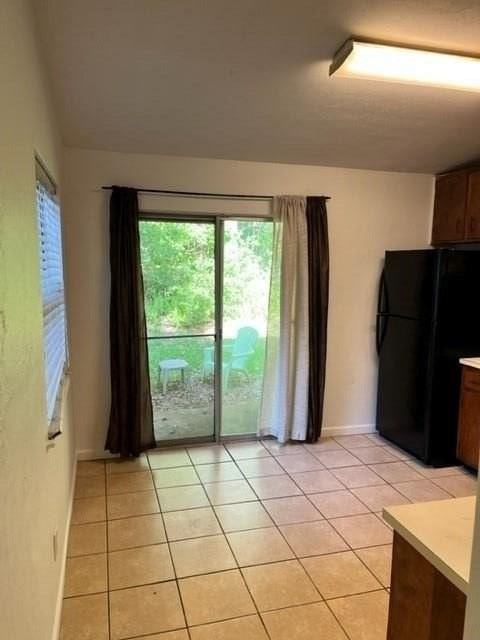 1083 Sutor Rd - Photo 4 of 10