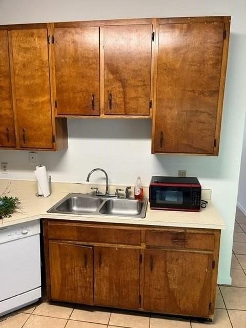 1083 Sutor Rd - Photo 6 of 10
