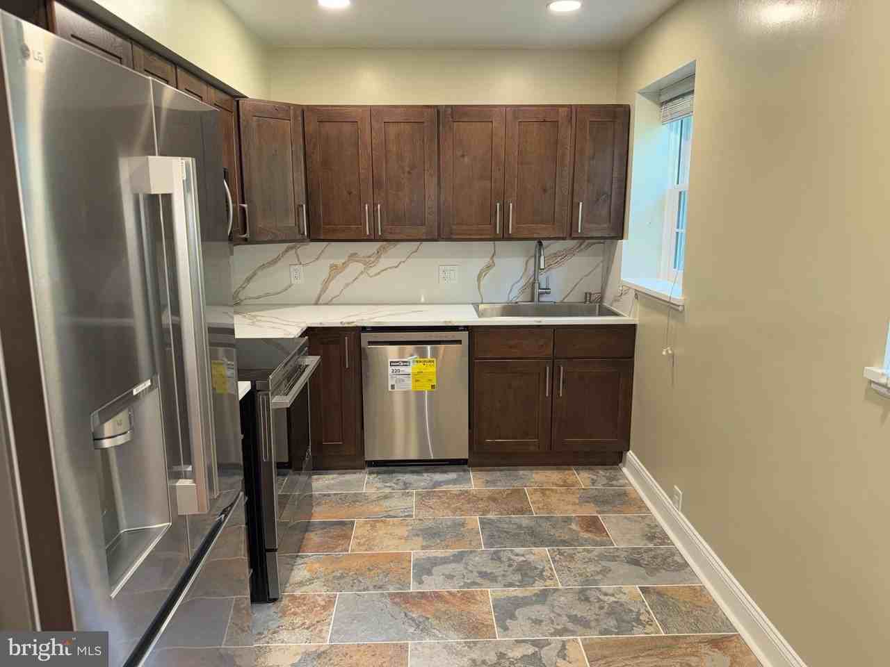 3881 Porter St Nw #A295 - Photo 3 of 21