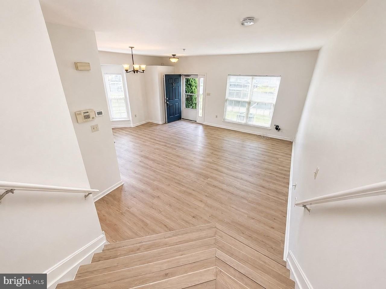 308 Assembly Point Ct - Photo 7 of 19