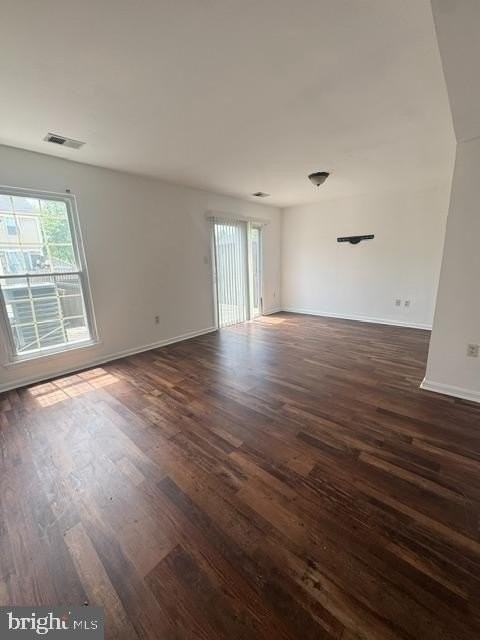 551 Short Curve Rd - Photo 5 of 17