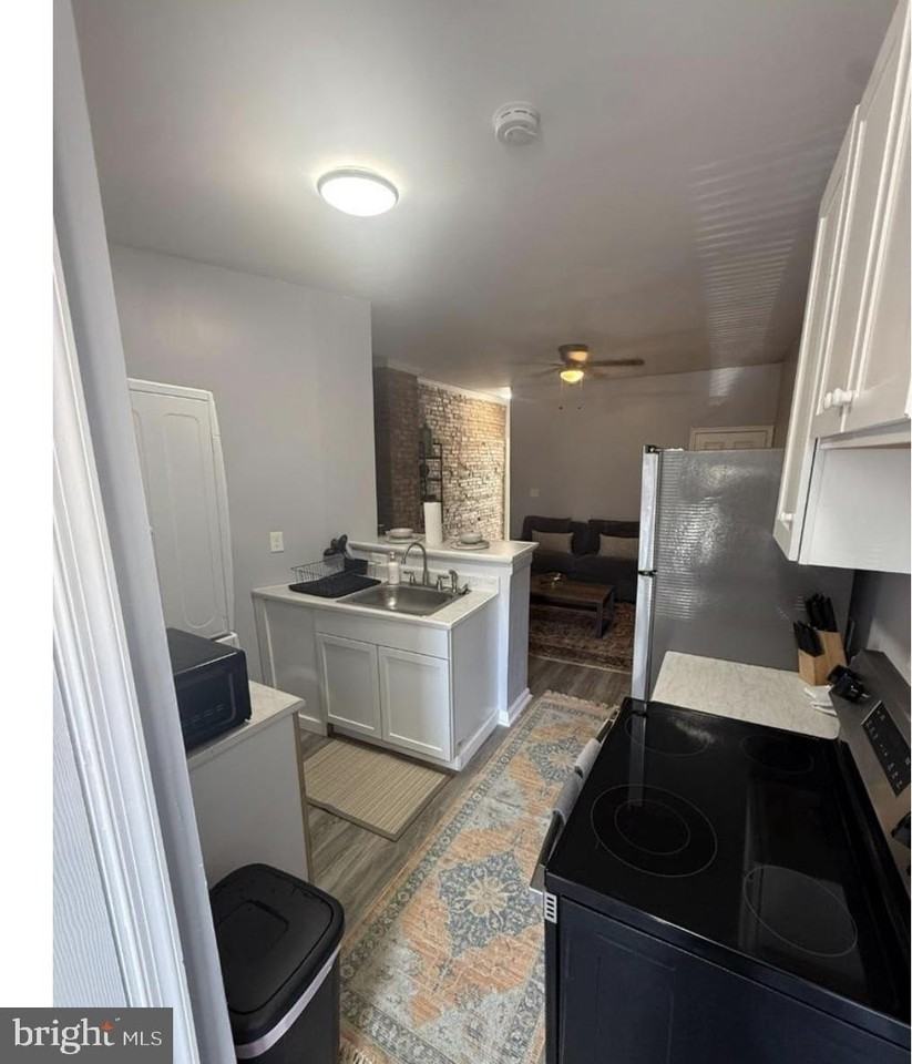 1412 W Saratoga St #2 - Photo 3 of 6