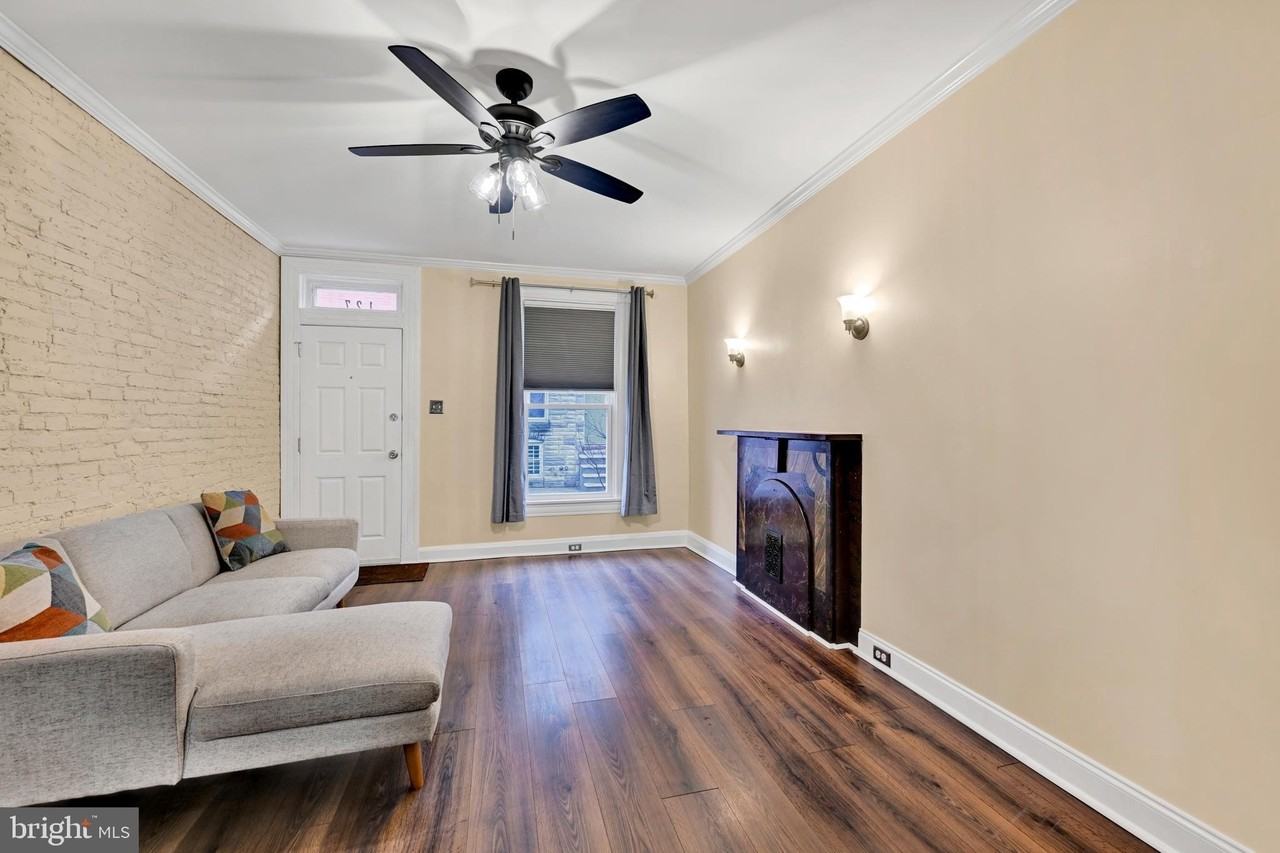 127 N Glover St - Photo 2 of 18