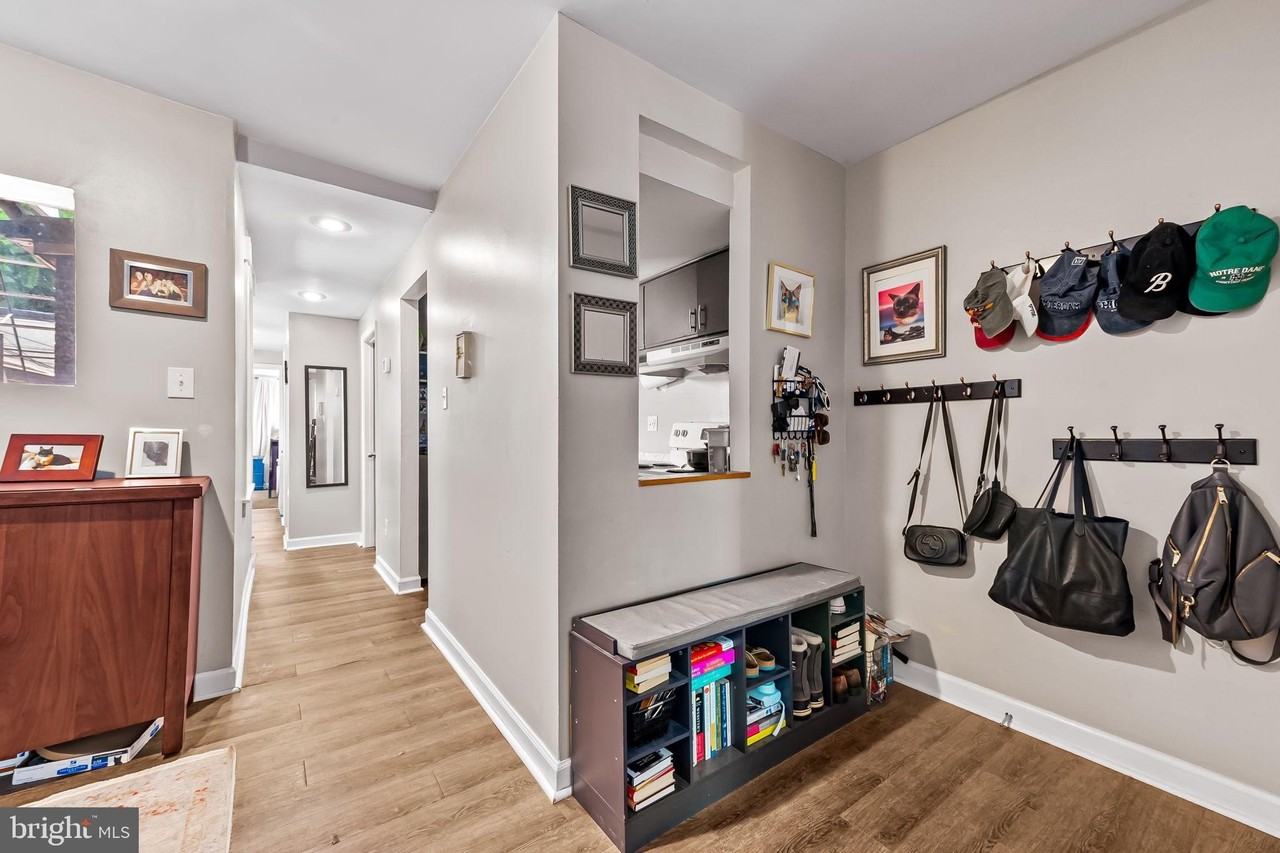 733 S Bond St #2 - Photo 5 of 22