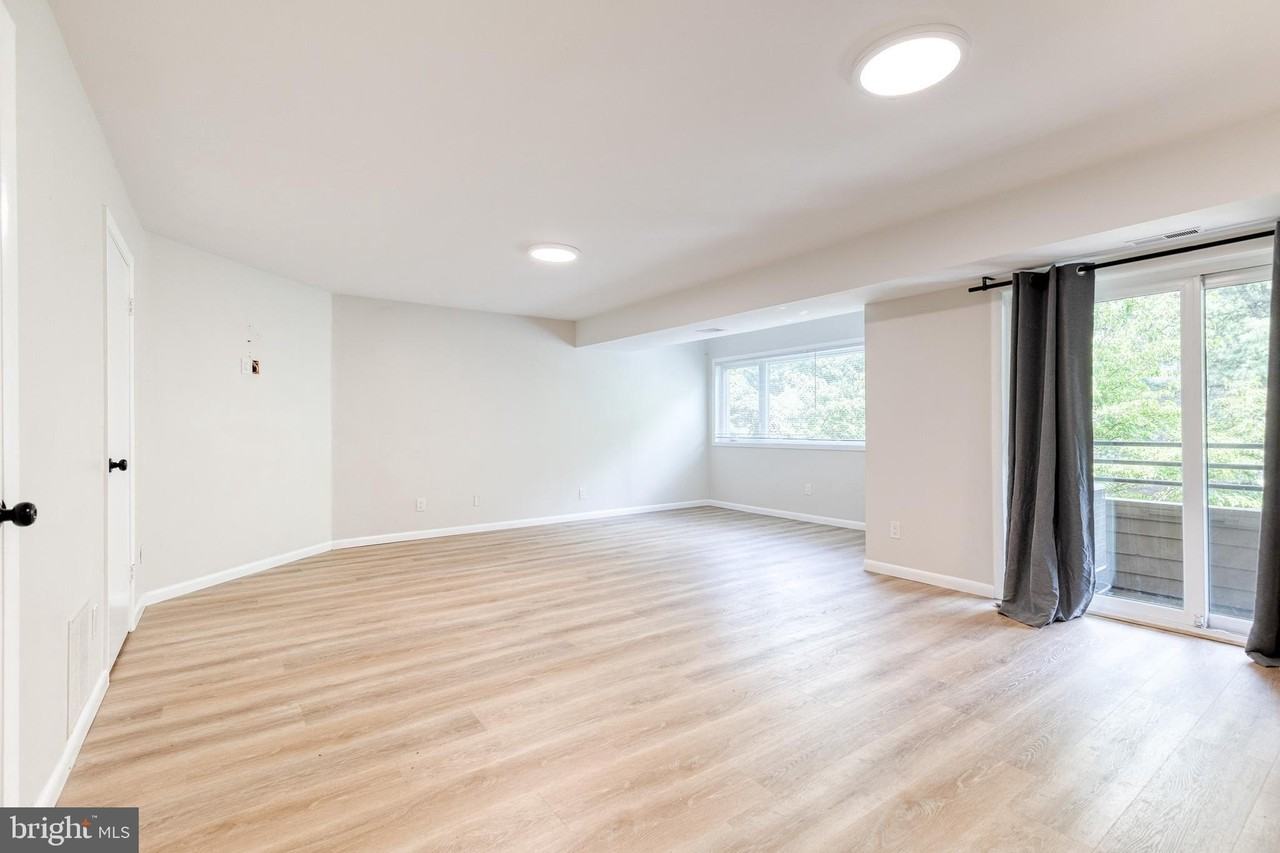 6905 Jones View Dr #3C - Photo 3 of 25