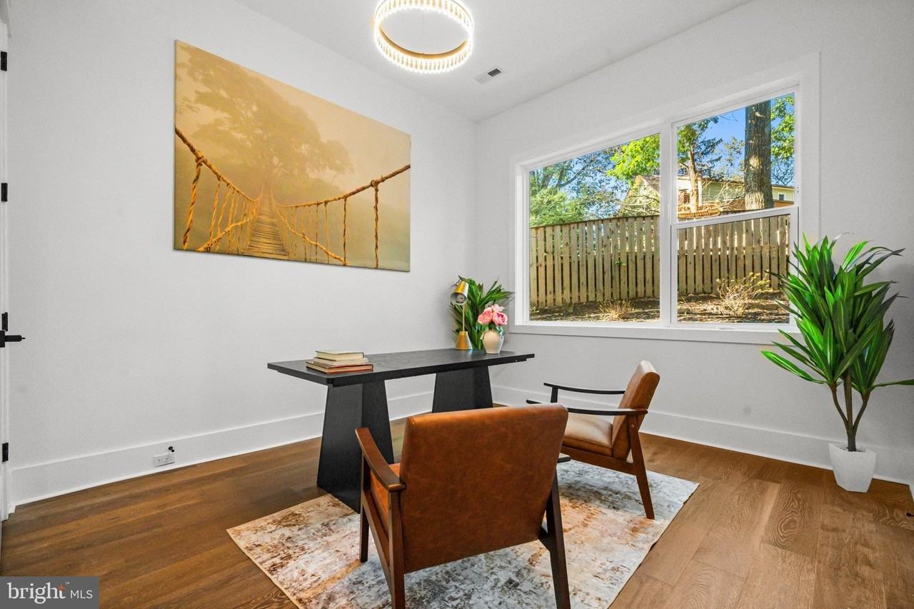 811 Sligo Creek Pkwy - Photo 3 of 50