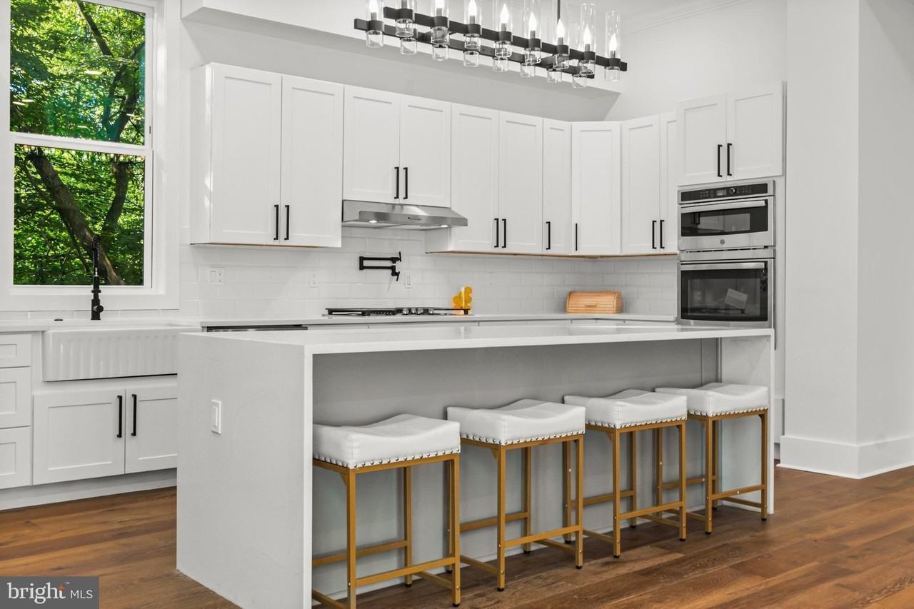 811 Sligo Creek Pkwy - Photo 5 of 50