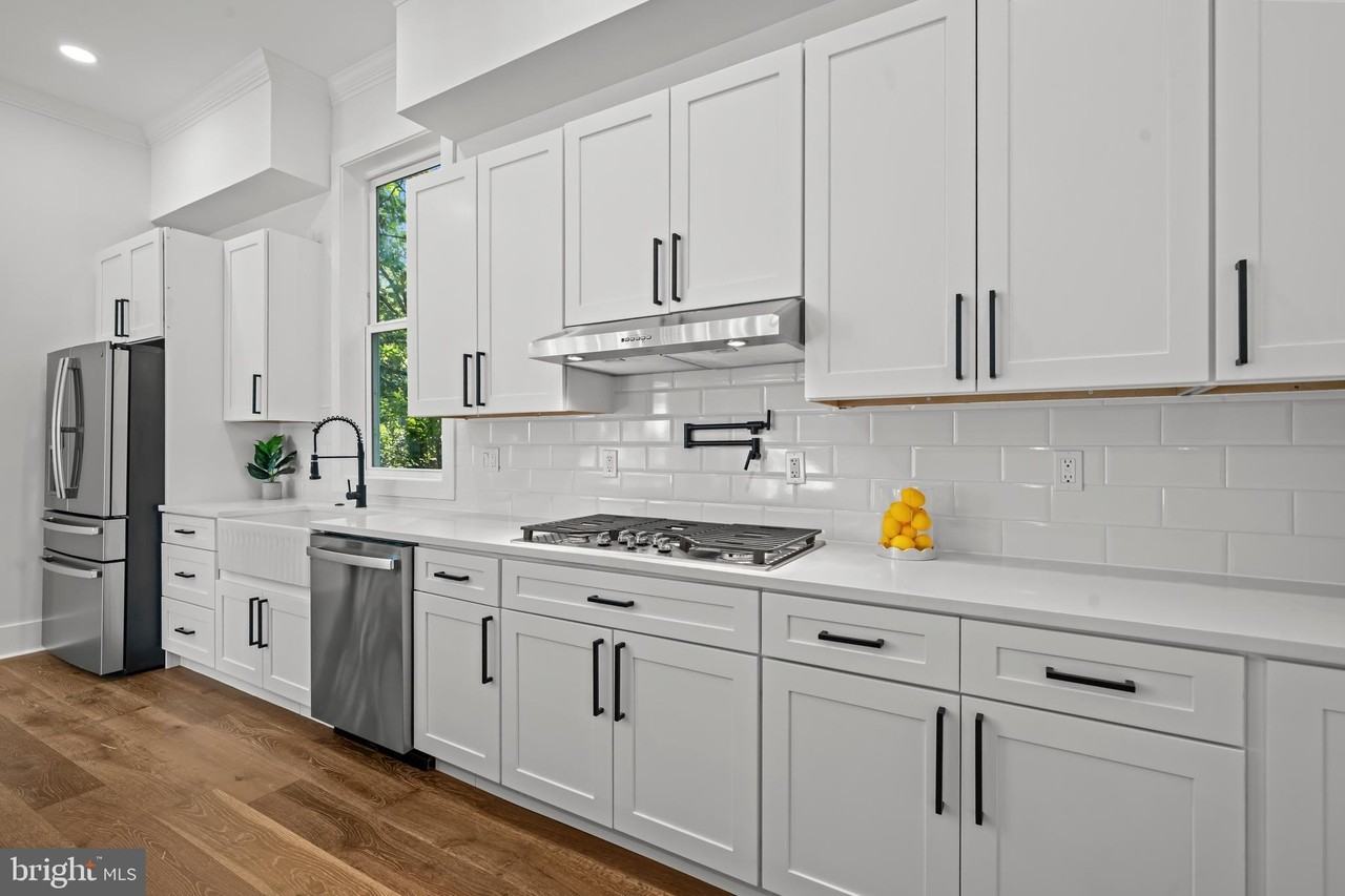 811 Sligo Creek Pkwy - Photo 7 of 50