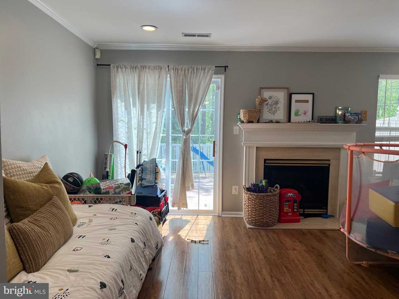 733 Barton Run Blvd - Photo 3 of 31