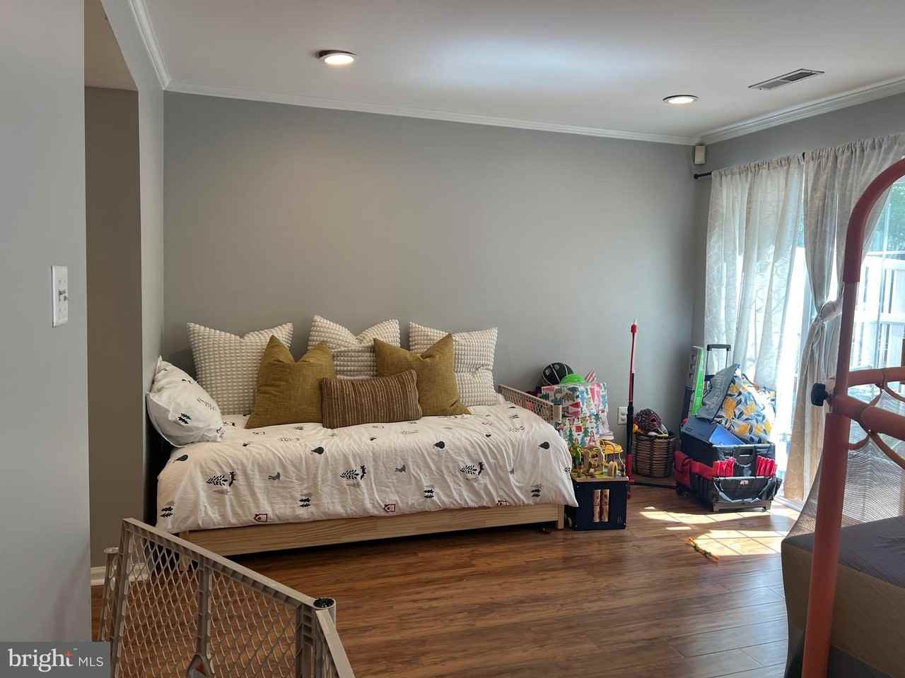 733 Barton Run Blvd - Photo 5 of 31