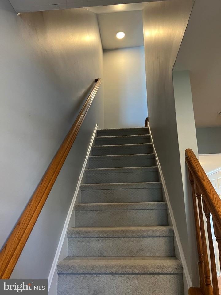 733 Barton Run Blvd - Photo 7 of 31