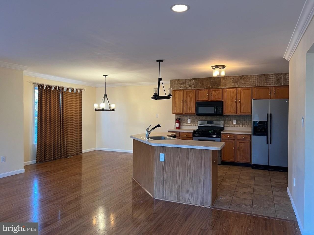 95 Roosevelt Blvd - Photo 4 of 26