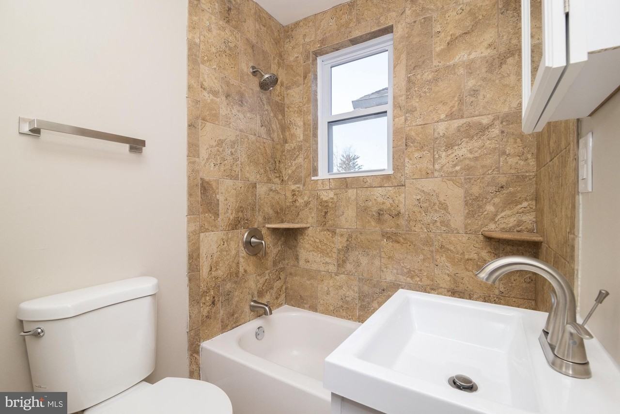 217 Parkinson Ave #1stFL - Photo 6 of 15