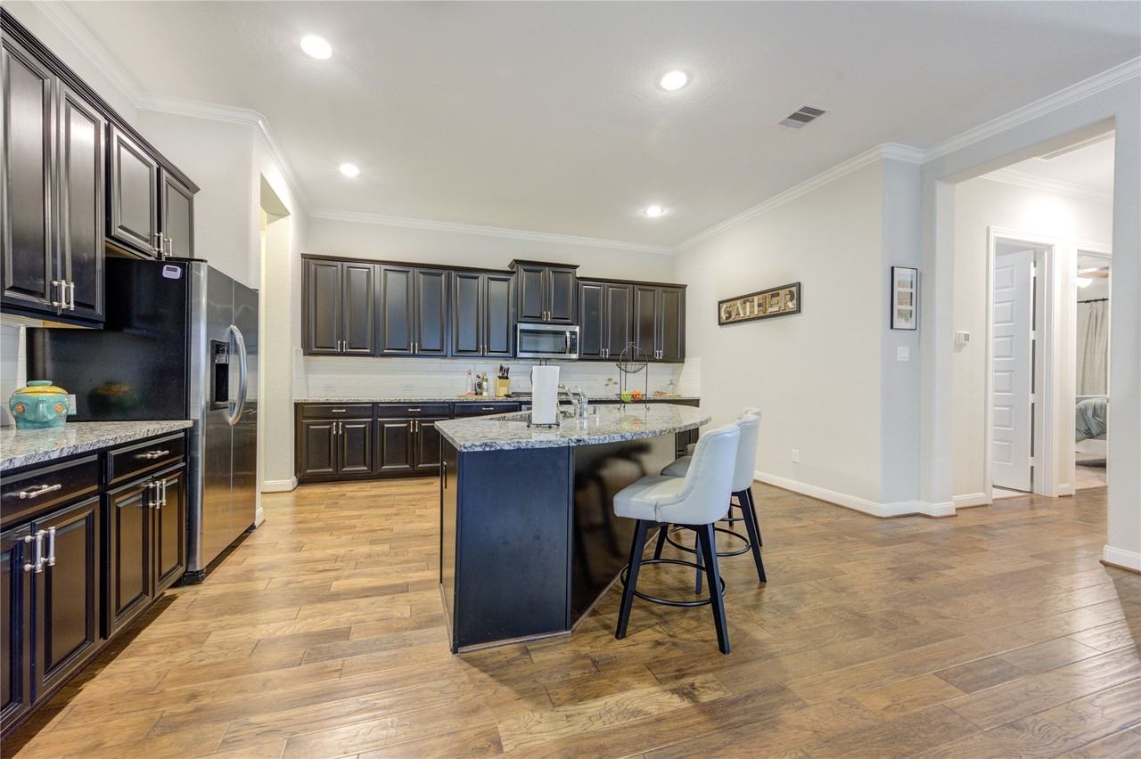 24807 Pleasant Shores Ct - Photo 2 of 24
