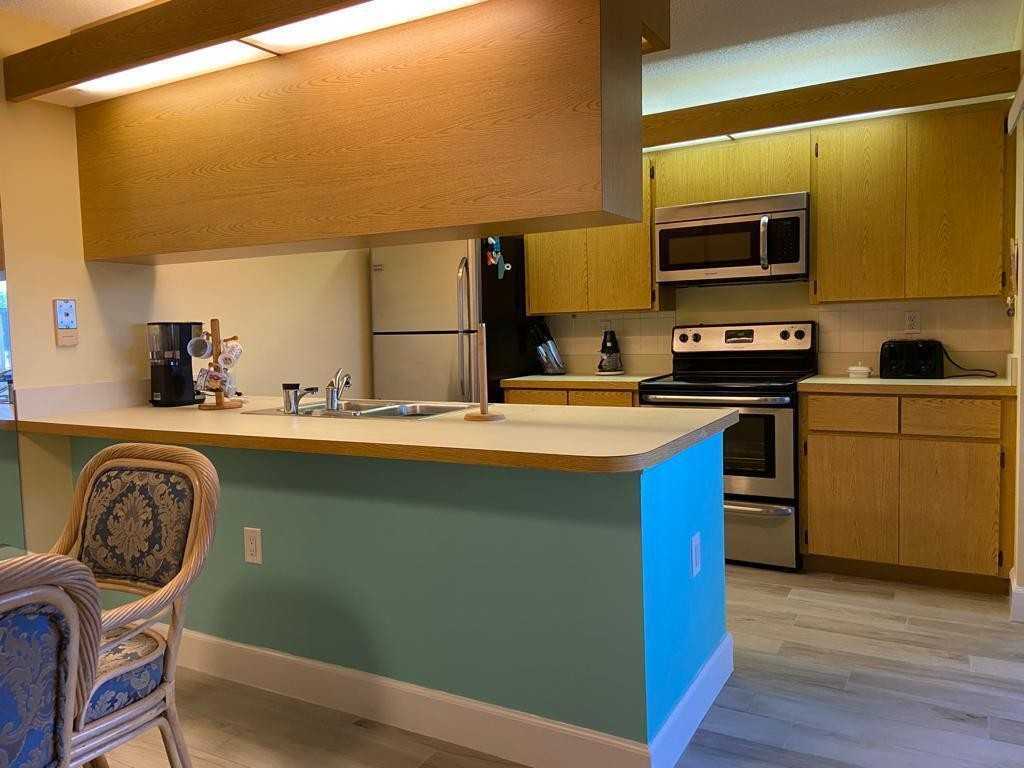 8010 80th Way - Photo 3 of 12