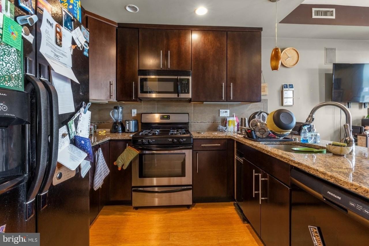 530 W Girard Ave #2 - Photo 2 of 18