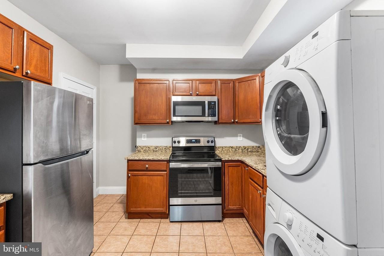 1245 N Dover St - Photo 5 of 17