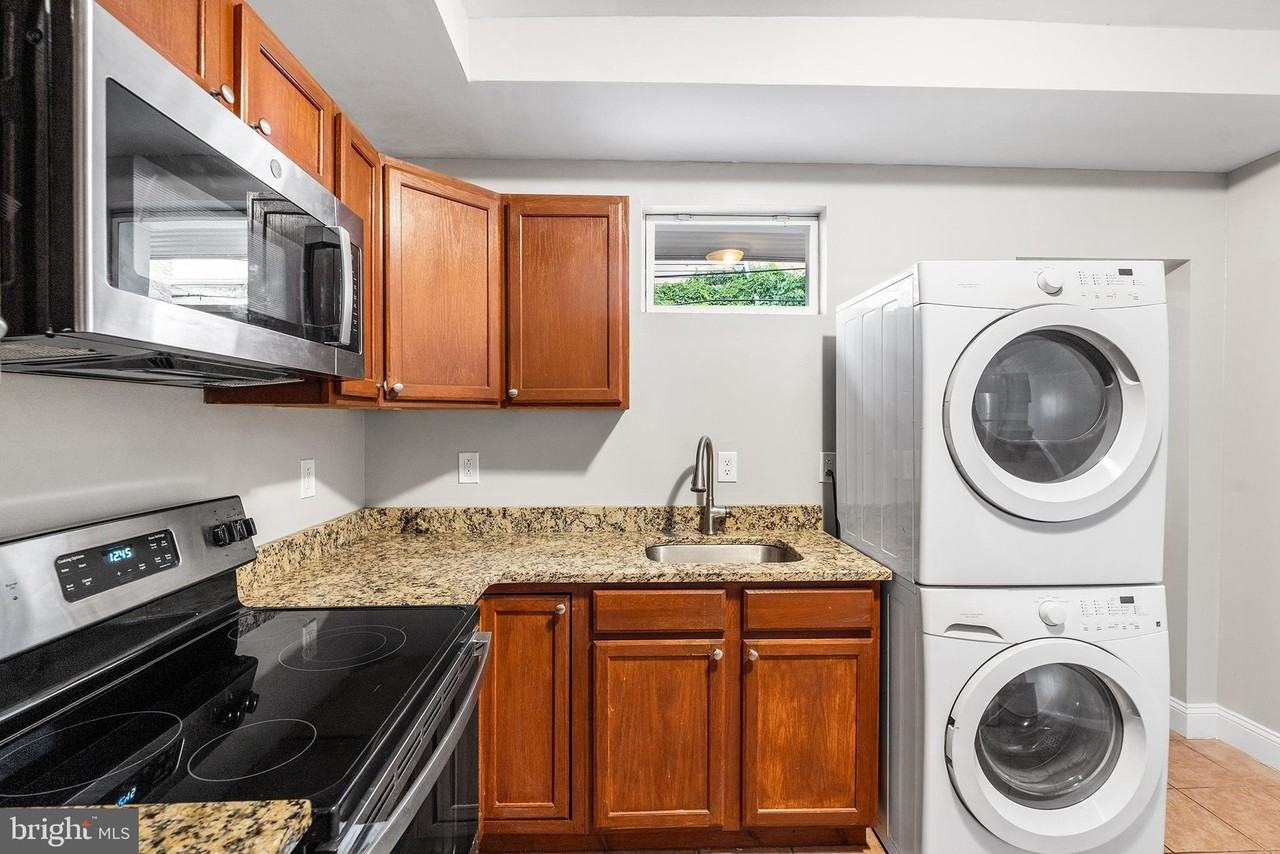 1245 N Dover St - Photo 6 of 17