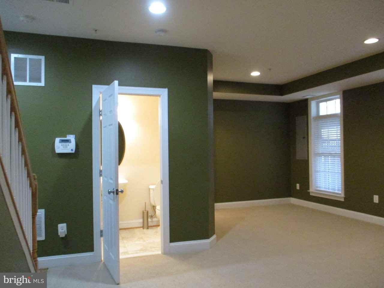 3547 Goddard Way - Photo 3 of 38